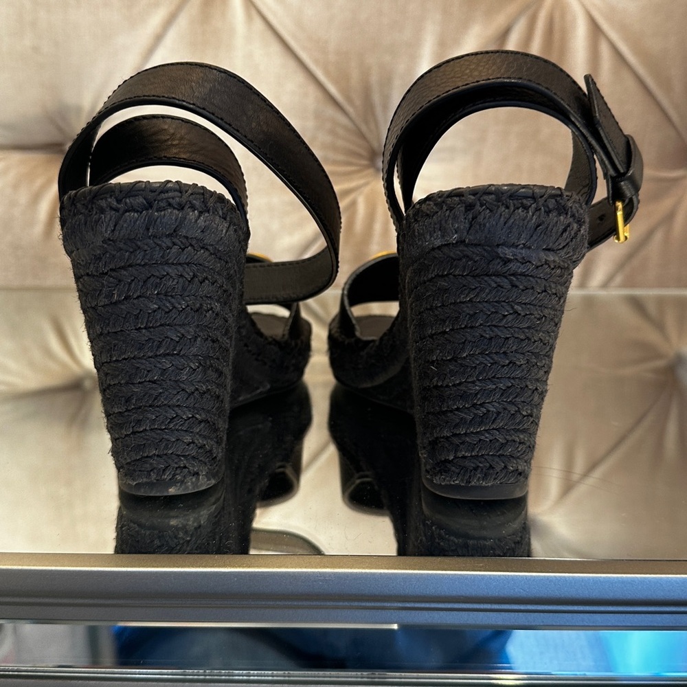 Valentino Garavani black scrappy sandal wedges with a gold V! - Picture 5 of 7